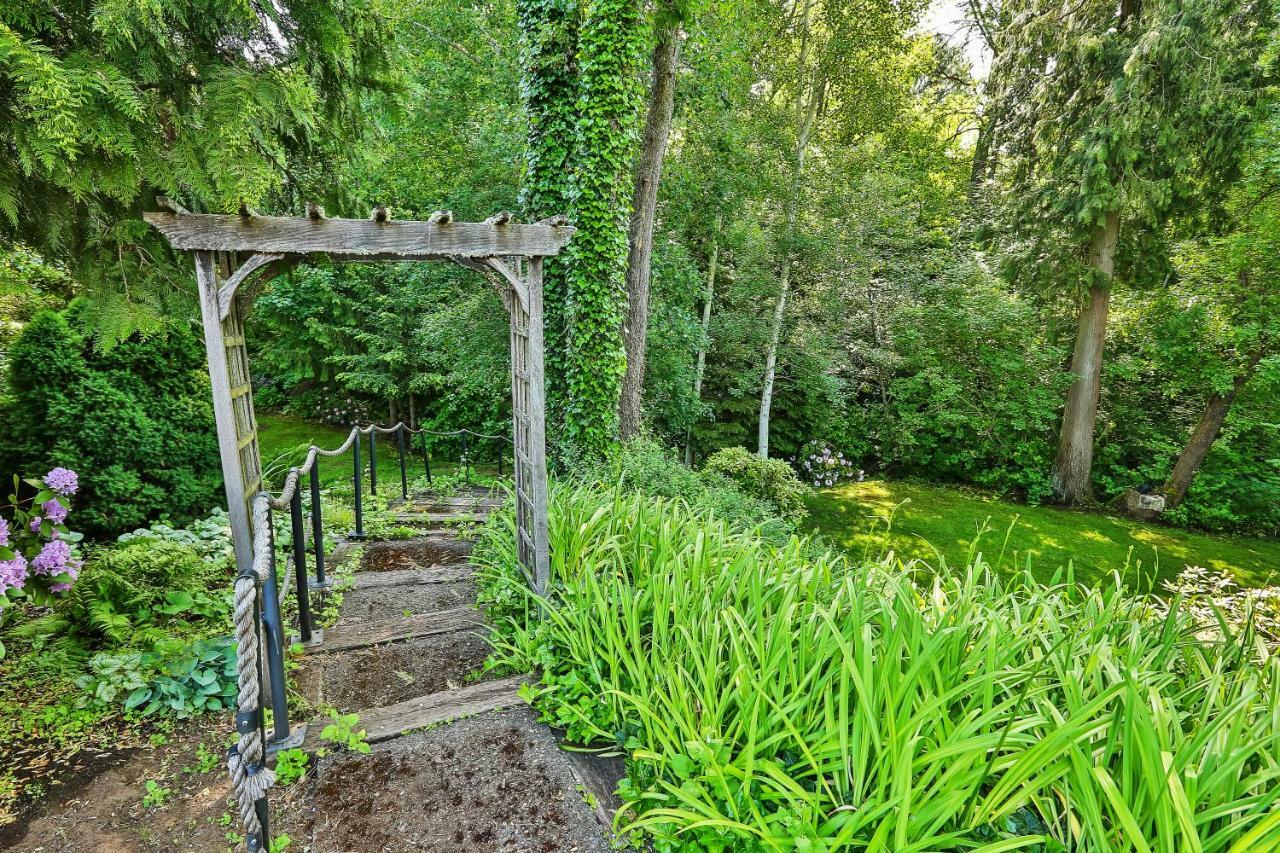 Brookside Bed & Breakfast Hood River Bagian luar foto